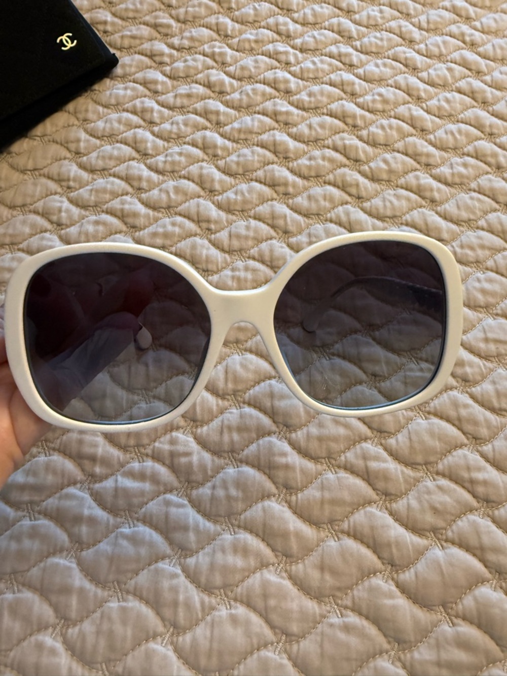 CHANEL White Oversized Square Sunglasses with Dark Gradient Lenses - Picture 1 of 11